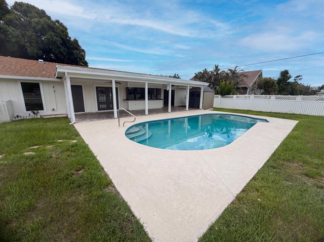 2305 SW Fern Circle, Port St. Lucie, Port St Lucie, FL 34953
