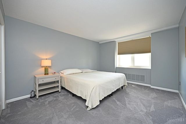2444 Madison Road, Cincinnati, OH 45208