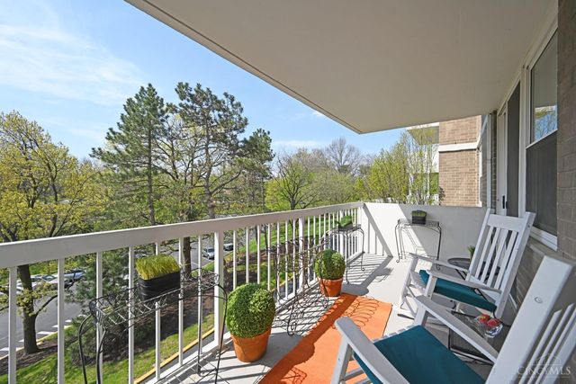 2444 Madison Road, Cincinnati, OH 45208