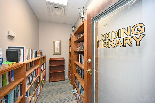 2444 Madison Road, Cincinnati, OH 45208