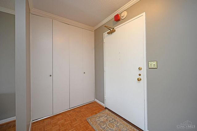 2444 Madison Road, Cincinnati, OH 45208