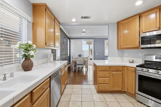 27247 Marisa Drive, Canyon Country, CA 91387