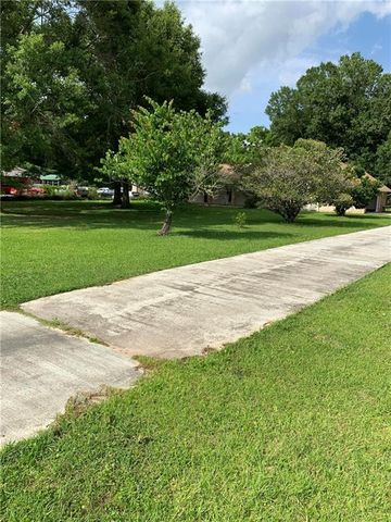 7480 Theodore Dawes Road, Mobile, AL 36582