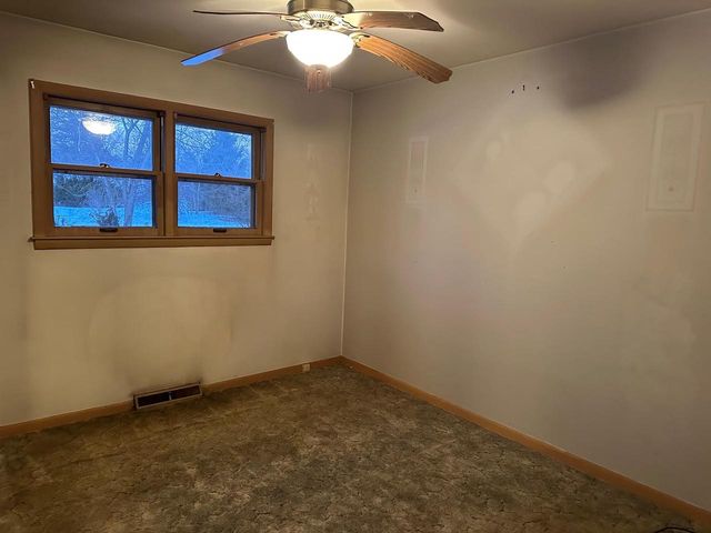 12725 W Nicolet AVENUE, New Berlin, WI 53151