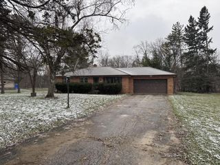 12725 W Nicolet AVENUE, New Berlin, WI 53151