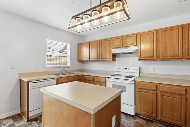 3605 Coles Branch Dr, Antioch, TN 37013