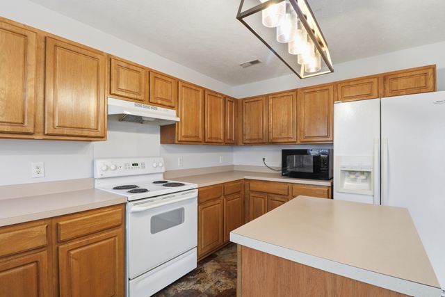 3605 Coles Branch Dr, Antioch, TN 37013