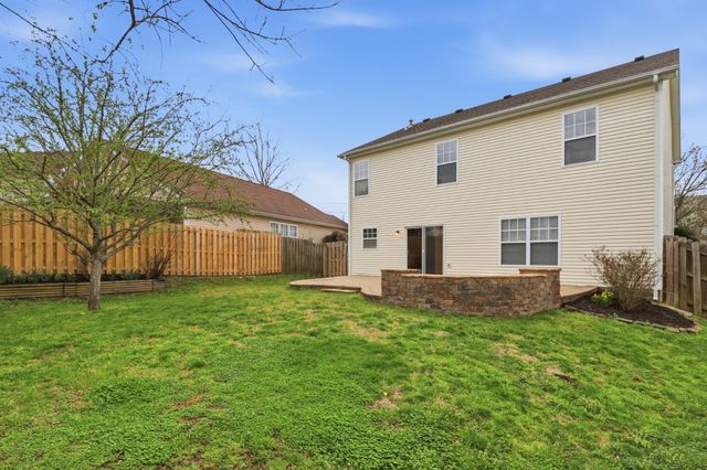 3605 Coles Branch Dr, Antioch, TN 37013