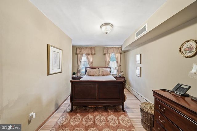 610 PINE ST, Philadelphia, PA 19106