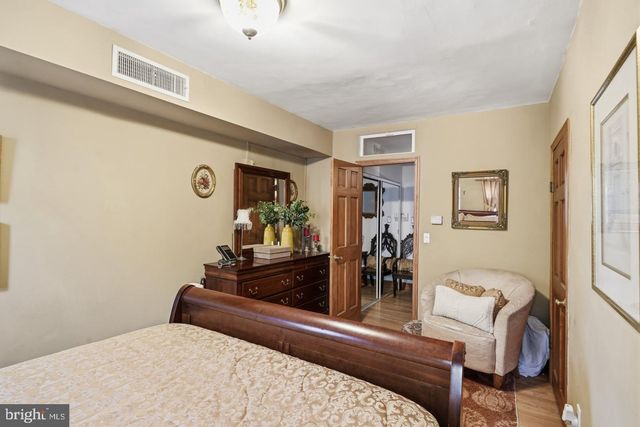 610 PINE ST, Philadelphia, PA 19106