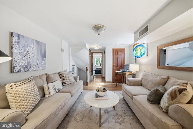 610 PINE ST, Philadelphia, PA 19106