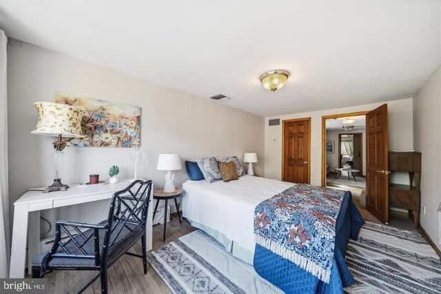 610 PINE ST, Philadelphia, PA 19106