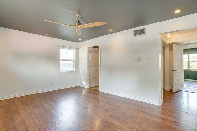 3904 Eldridge Street, Fort Worth, TX 76107