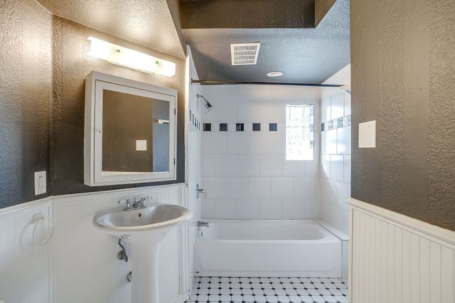 3904 Eldridge Street, Fort Worth, TX 76107