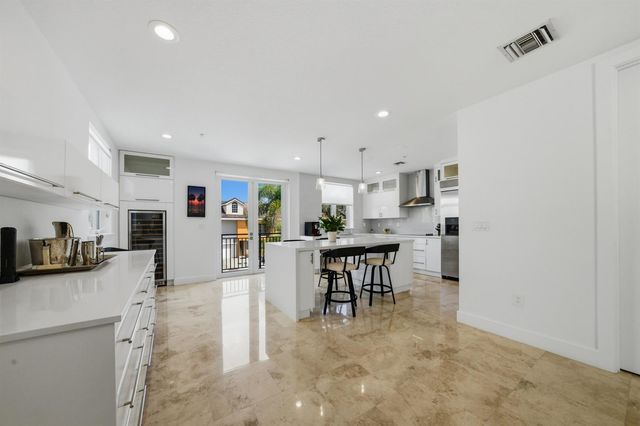 69 Isle Of Venice Drive, Fort Lauderdale, FL 33301