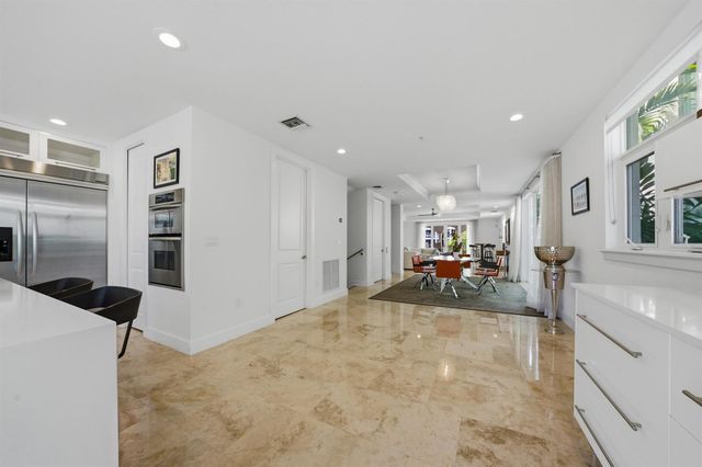 69 Isle Of Venice Drive, Fort Lauderdale, FL 33301
