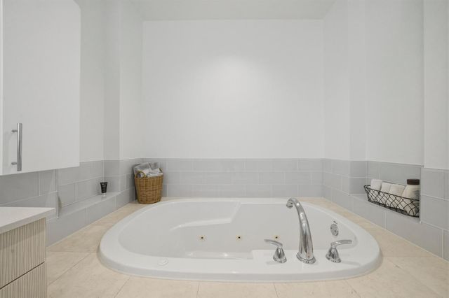 69 Isle Of Venice Drive, Fort Lauderdale, FL 33301