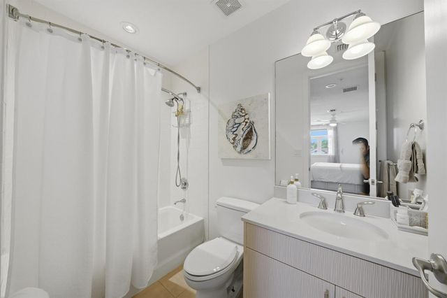 69 Isle Of Venice Drive, Fort Lauderdale, FL 33301