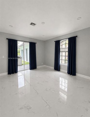 354 Mallard Rd o, Weston, FL 33327