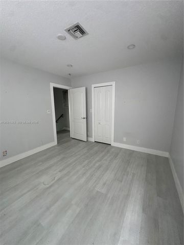 354 Mallard Rd o, Weston, FL 33327