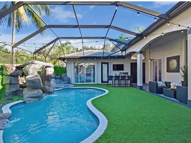 354 Mallard Rd o, Weston, FL 33327