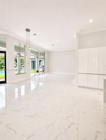 354 Mallard Rd o, Weston, FL 33327