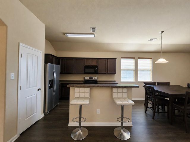 7447 Wheatley Gardens Drive, Houston, TX 77016