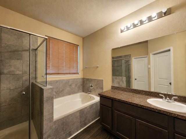 7447 Wheatley Gardens Drive, Houston, TX 77016