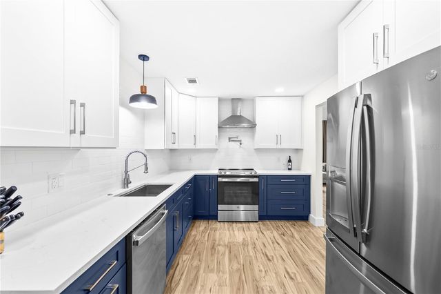 1303 W CARISSA COURT, Tampa, FL 33604