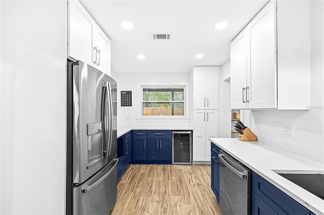 1303 W CARISSA COURT, Tampa, FL 33604