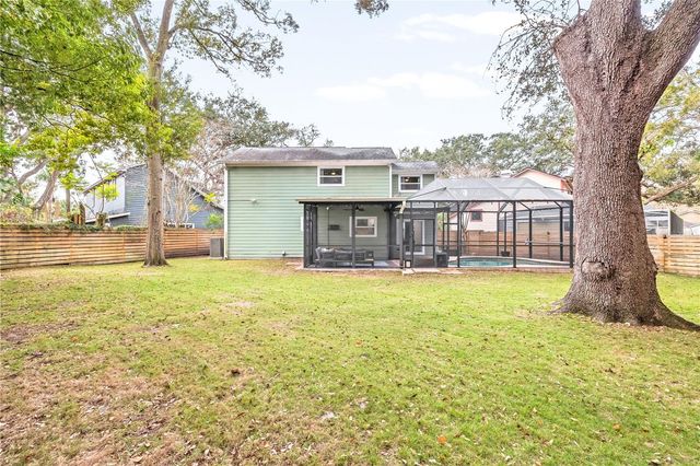 1303 W CARISSA COURT, Tampa, FL 33604