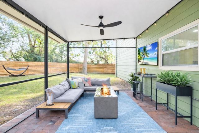 1303 W CARISSA COURT, Tampa, FL 33604