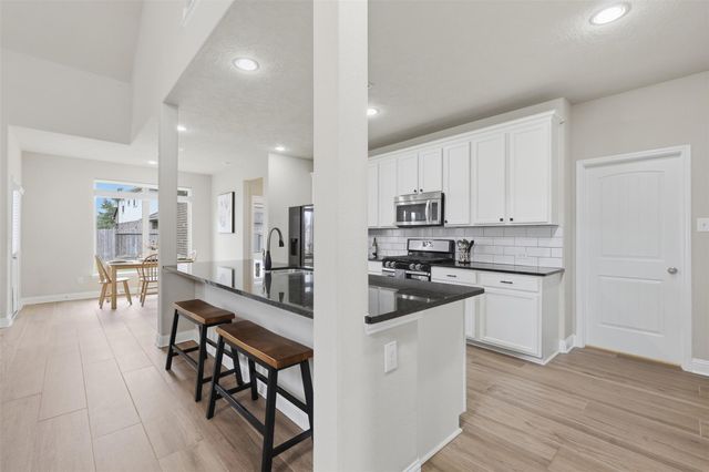 2458 Porto Way, League City, TX 77573