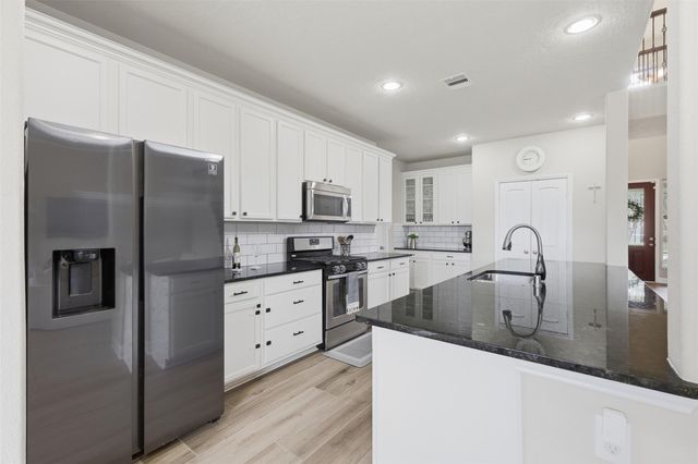 2458 Porto Way, League City, TX 77573