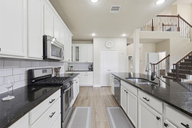 2458 Porto Way, League City, TX 77573