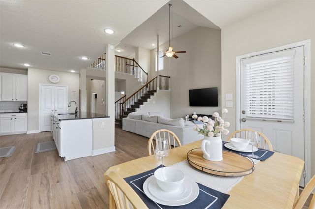 2458 Porto Way, League City, TX 77573