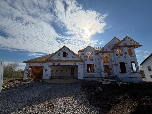 W220 N4600 Timber LOOP, Pewaukee, WI 53072