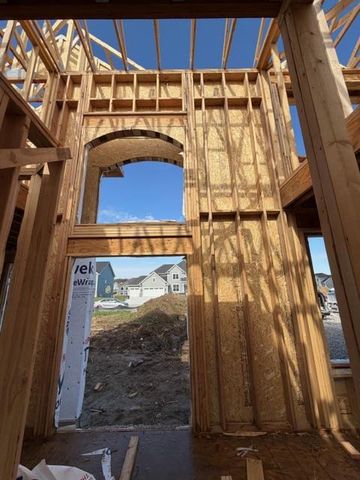W220 N4600 Timber LOOP, Pewaukee, WI 53072