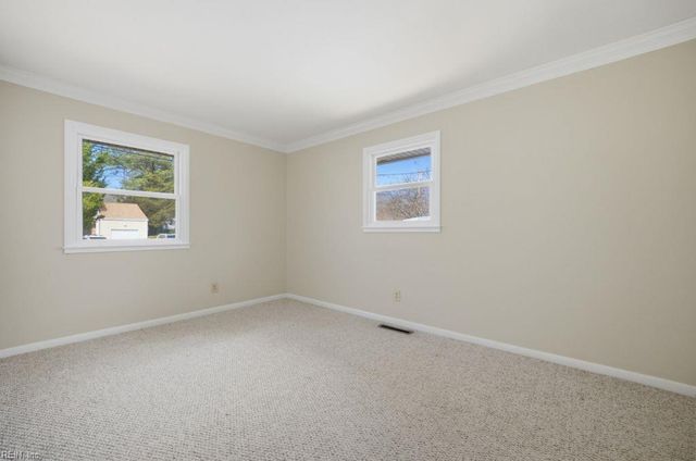 117 Linbrook DR, Newport News, VA 23602