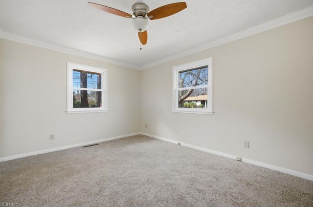 117 Linbrook DR, Newport News, VA 23602