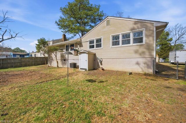 117 Linbrook DR, Newport News, VA 23602