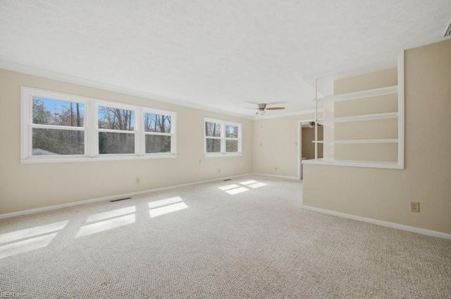 117 Linbrook DR, Newport News, VA 23602