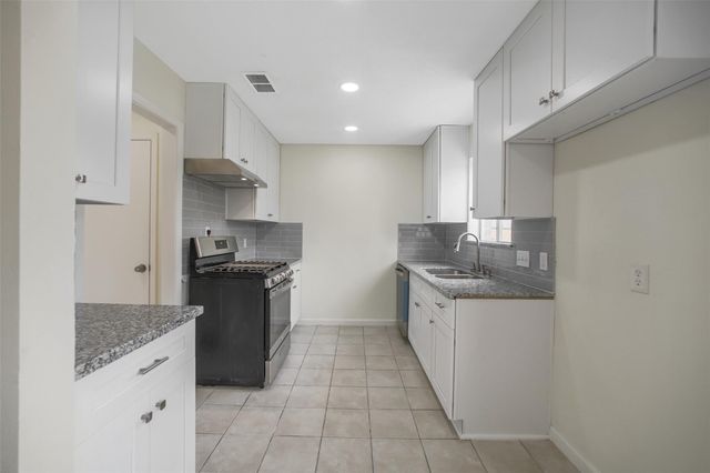 11326 Sagecreek Drive, Houston, TX 77089