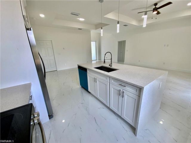 6030 Stratton RD, Fort Myers, FL 33905