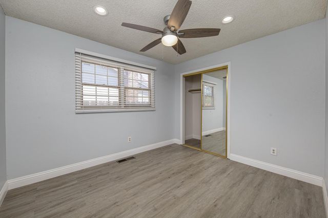 30 Willow Glen Ave, Oakdale, CA 95361