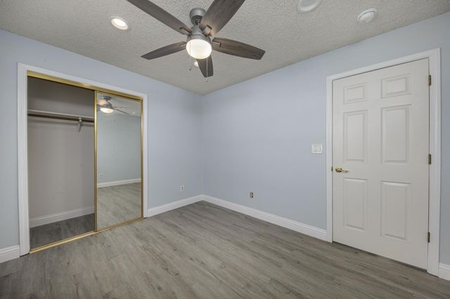30 Willow Glen Ave, Oakdale, CA 95361
