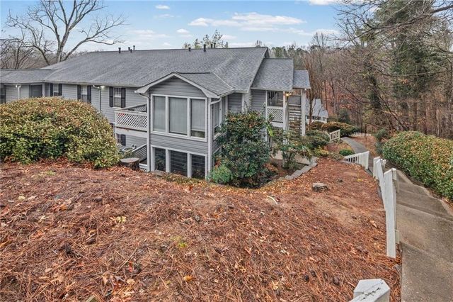 1306 Natchez Trace, Atlanta, GA 30350