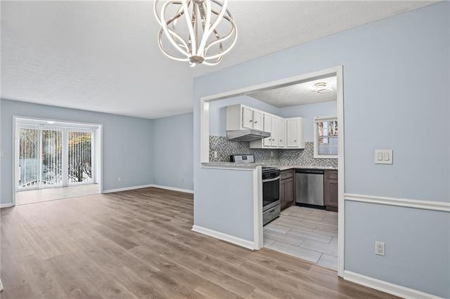 1306 Natchez Trace, Atlanta, GA 30350