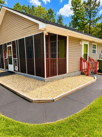 97 Jacquelyn Dr., Georgetown, SC 29440