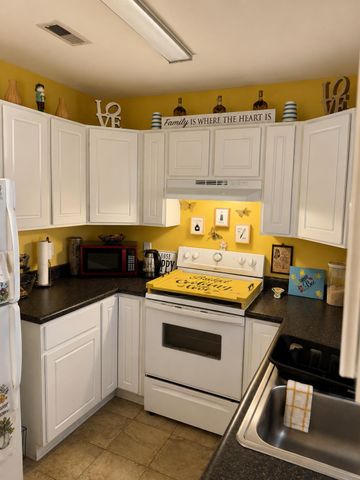 97 Jacquelyn Dr., Georgetown, SC 29440